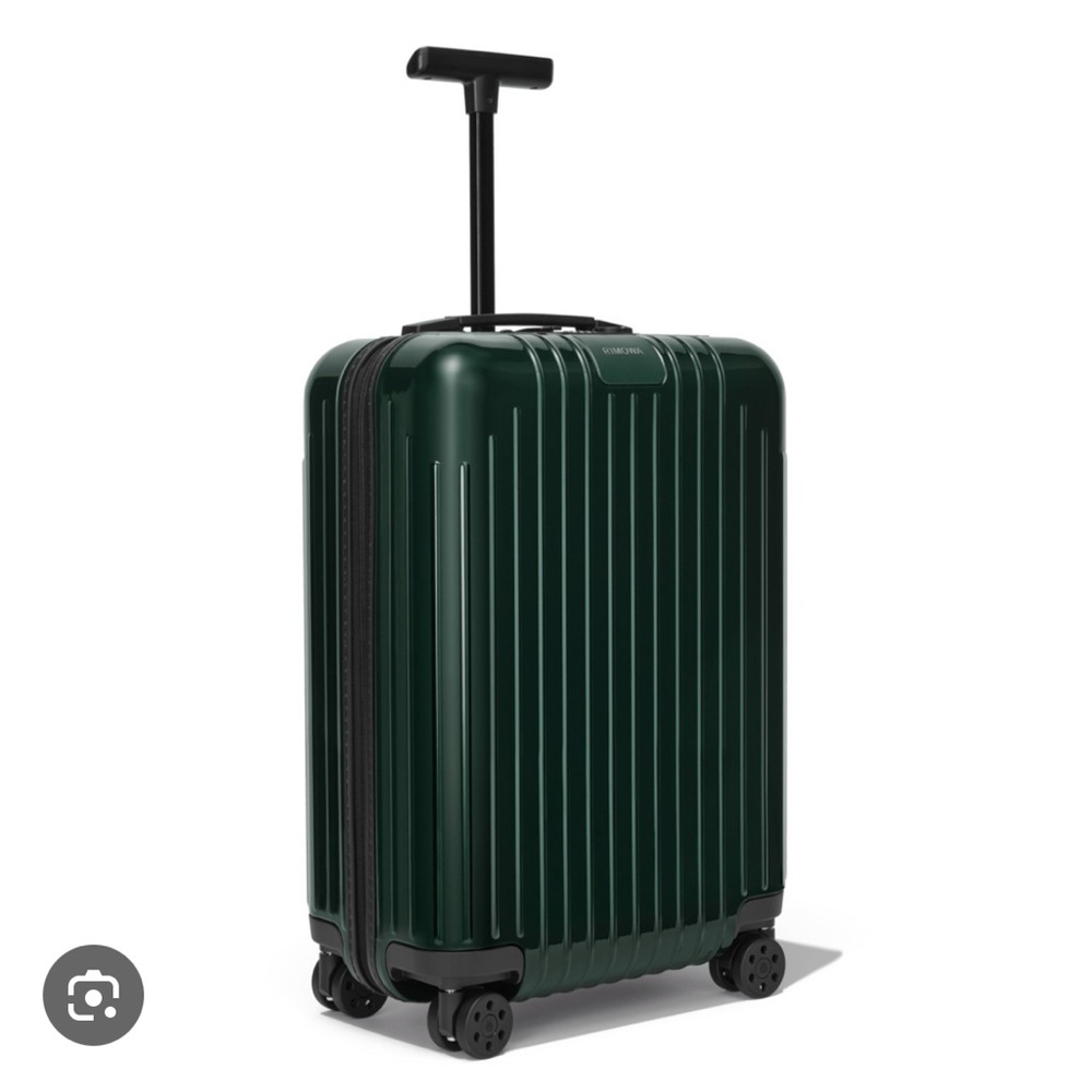Rimowa Essential Lite Cabin Luggage